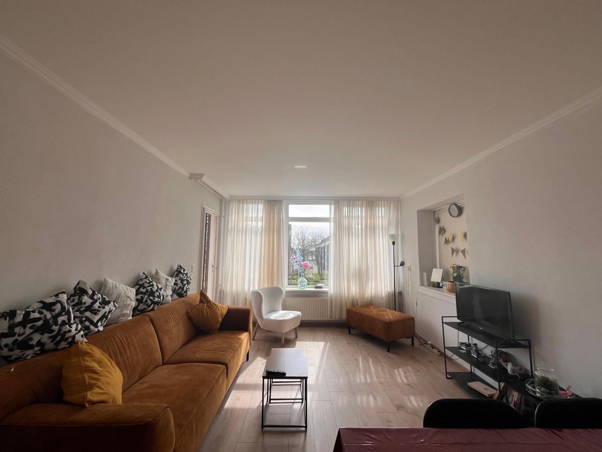 Lovely And Spacious Apartment In Пюрмеренд Екстериор снимка